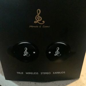Bluetooth wireless earbuds